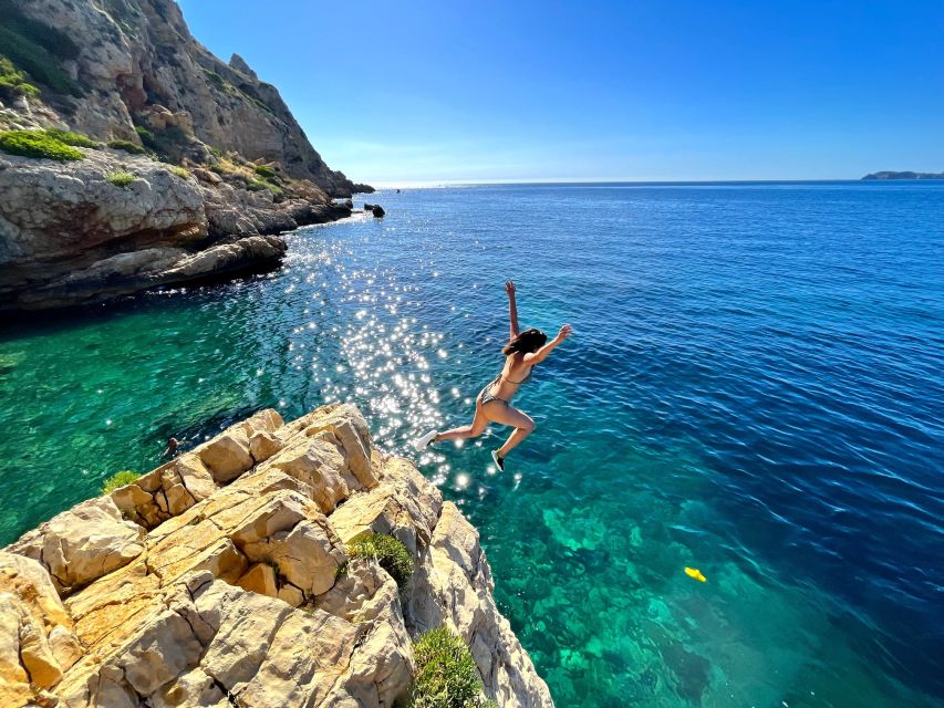 Jávea: Cala Tango and San Antonio Nature Reserve Kayak Tour - Illot de la Mona and the sea cave