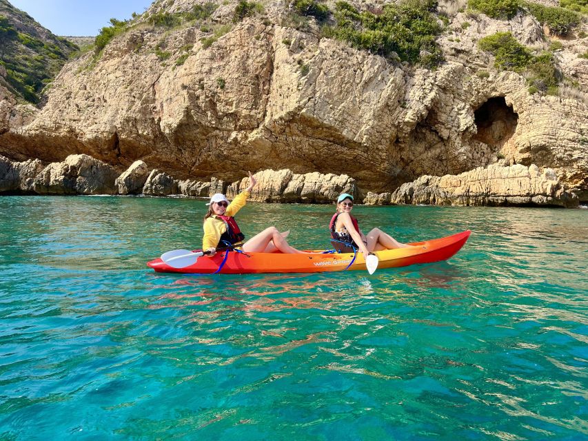 Jávea: Cala Tango and San Antonio Nature Reserve Kayak Tour - Guides, safety, and the group atmosphere