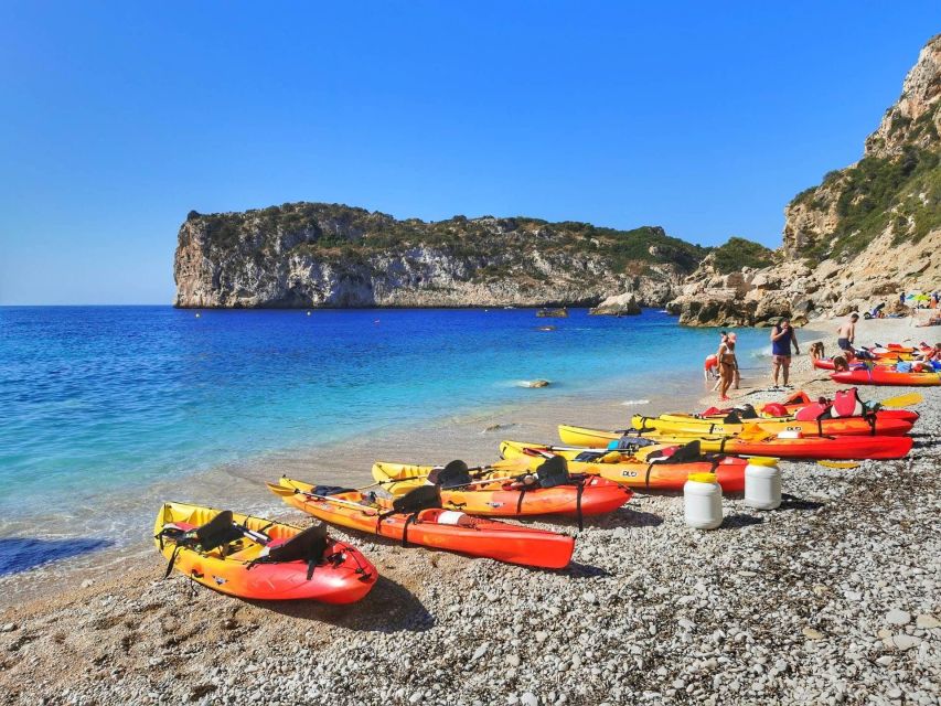 Jávea: Kayak trip to Granadella - A short lesson before you leave the beach