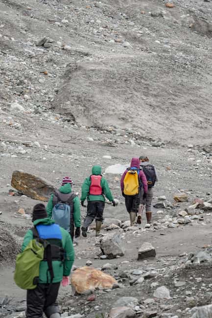 Juneau: Mendenhall Glacier Canoe Paddle and Hike - The Guides and Small Group Feel