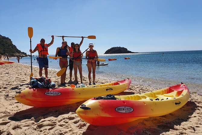 Kayak and Snorkeling Adventure in Lisbon - What the guides add to the day