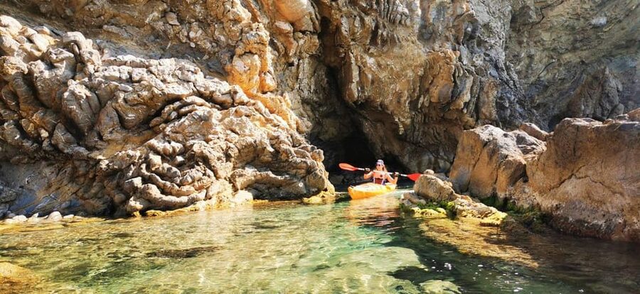 Kayak de Villajoyosa a Benidorm, El Aguilo - Cala Fonda and the 10-Minute Coastal Stops