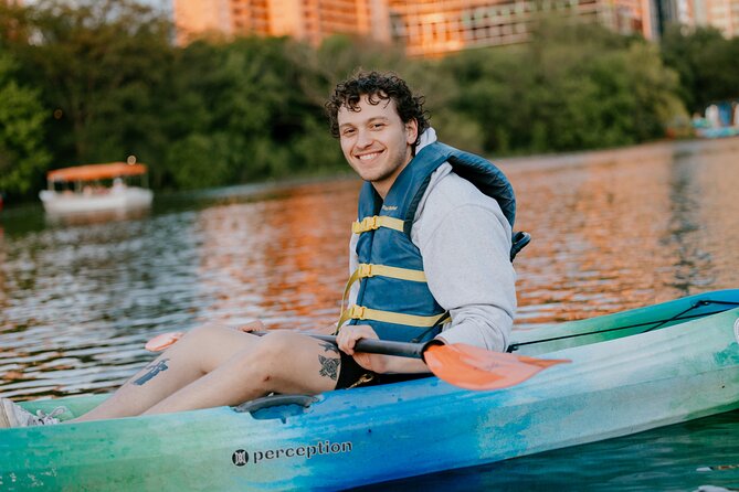 Kayak Rentals on Lady Bird Lake - Starting behind the rowing club at 74 Trinity Street