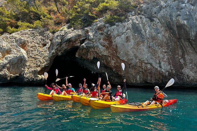 Kayak route through Cala Granadella - Starting at Cala Granadella with a short kayak lesson