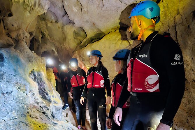 Kayak through Morro de Toix and Cueva dels Coloms - Language, safety, and the role of the guides