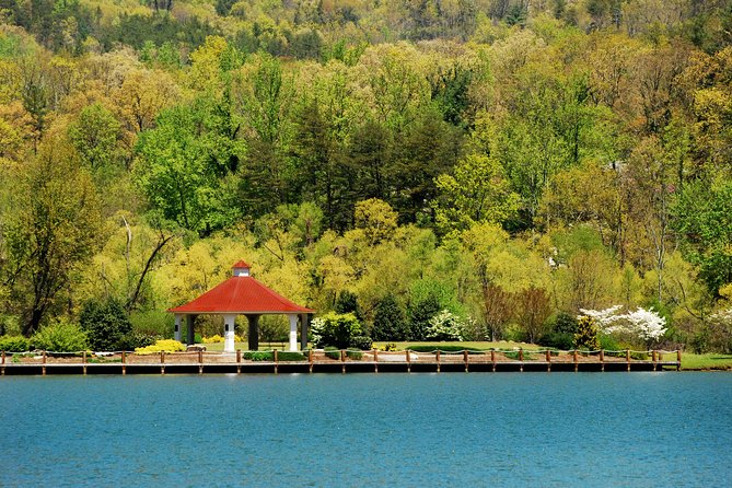 Kayak Tour at Lake Lure - Lake Lure beyond the movie screen