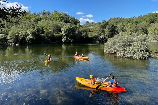 KAYAK TOUR: Descend the Beautiful Lima River - What the three-hour route feels like