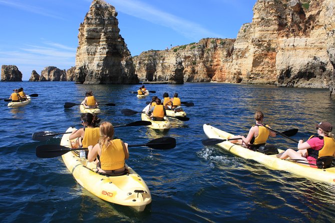 Kayak tour in Lagos to visit the caves. - The paddle out to the caves