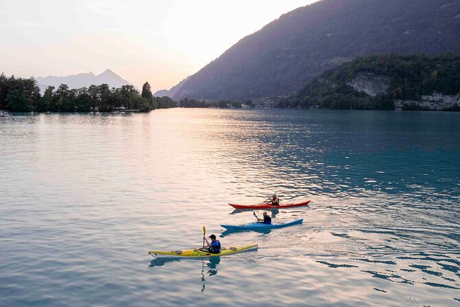 Kayak Tour of the Turquoise Lake Brienz - Evening calm and the summer schedule