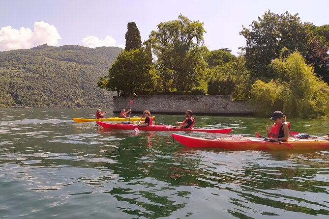 Kayak Trip to Monte Isola, on Iseo lake - Rocca Martinengo adds a castle above the lake
