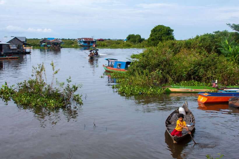Kayaking & Floating Village in Siem Reap - A short rest at the floating kayak station
