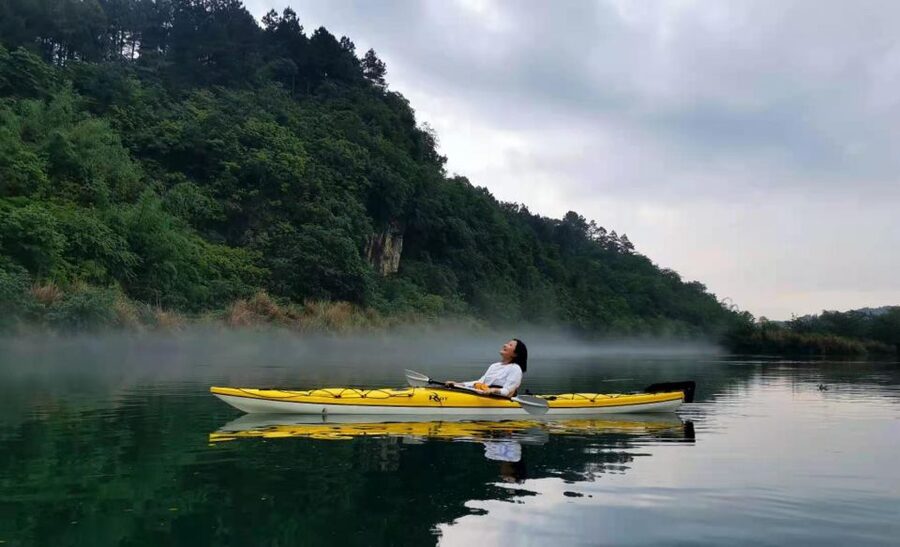 Kayaking tour with Local Guide( dry suit for winter) - Mountain views, mist, and a quieter kind of sightseeing
