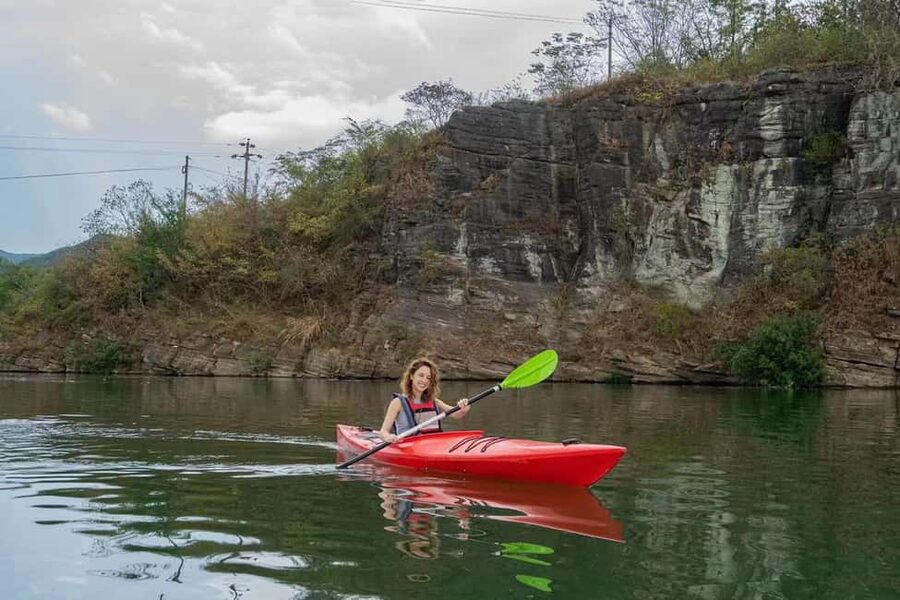Kayaking tour with Local Guide( dry suit for winter) - Winter kayaking and the importance of staying dry