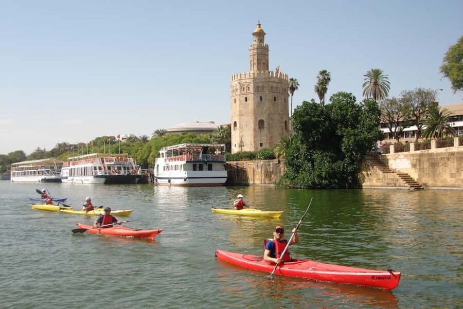 KayakTour or Rental+Premium Gear+QuickIntroCourse+Help - Returning to Kayak Sevilla