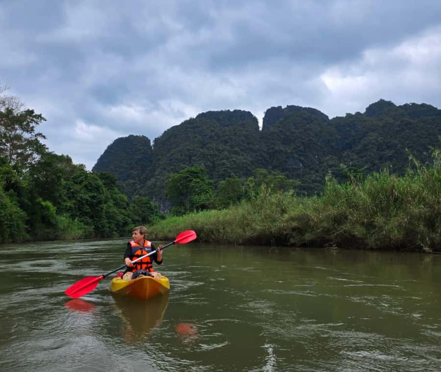 Khao Sok Park: Jungle Kayak Adventure & Wildlife Tour - Who should book this experience