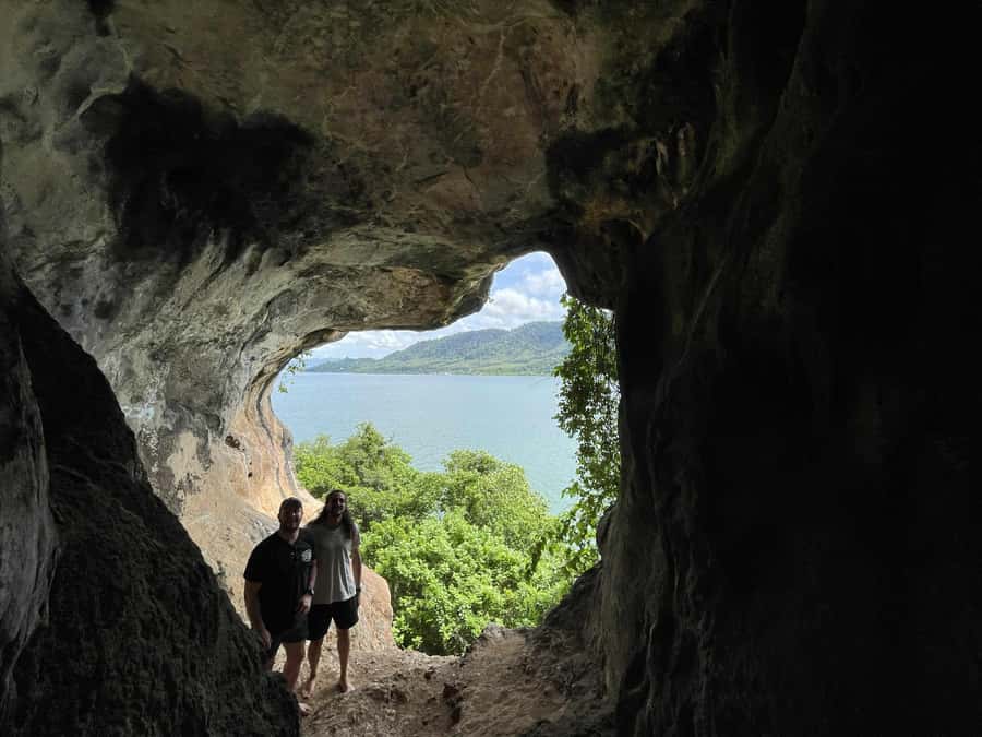 Ko Lanta: Half-Day Kayaking Koh Phee & Koh Talabeng 2 Caves - Why this four-hour trip works well from Ko Lanta