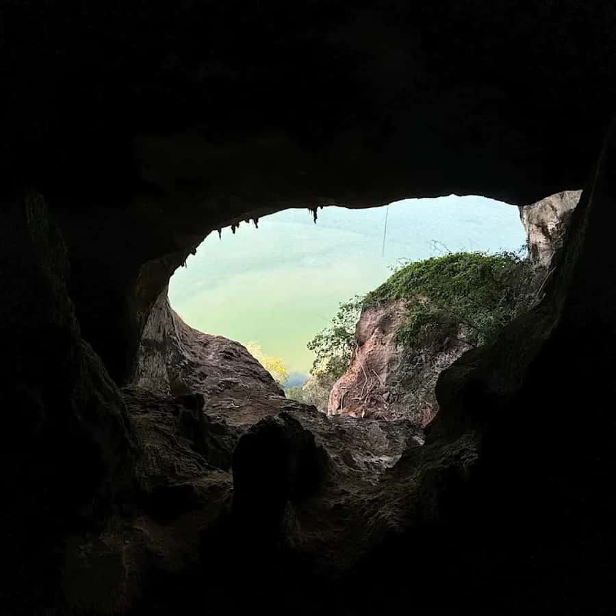 Ko Lanta: Half-Day Kayaking Koh Phee & Koh Talabeng 2 Caves - Koh Phee and the steep route into the first cave