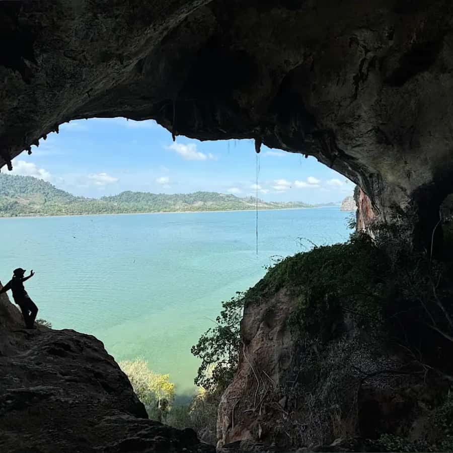 Ko Lanta: Half-Day Kayaking Koh Phee & Koh Talabeng 2 Caves - What to pack for the caves and kayak