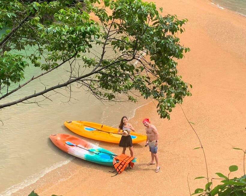 Ko Lanta: Kayak and Long-Tail Boat Nature and Wildlife Tour - Koh Talabeng: the tour’s best active stop
