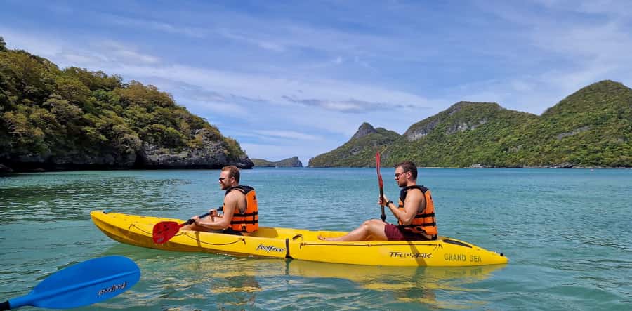 Koh Pha Ngan: Day Tour Ang Thong with Kayak, Snorkel & Lunch - Kayaking beside Ko Wua Ta Lap