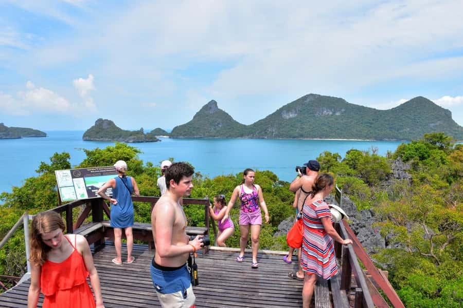 Koh Phangan: Angthong Emerald Waters & Kayaking by Speedboat - The one-hour speedboat crossing