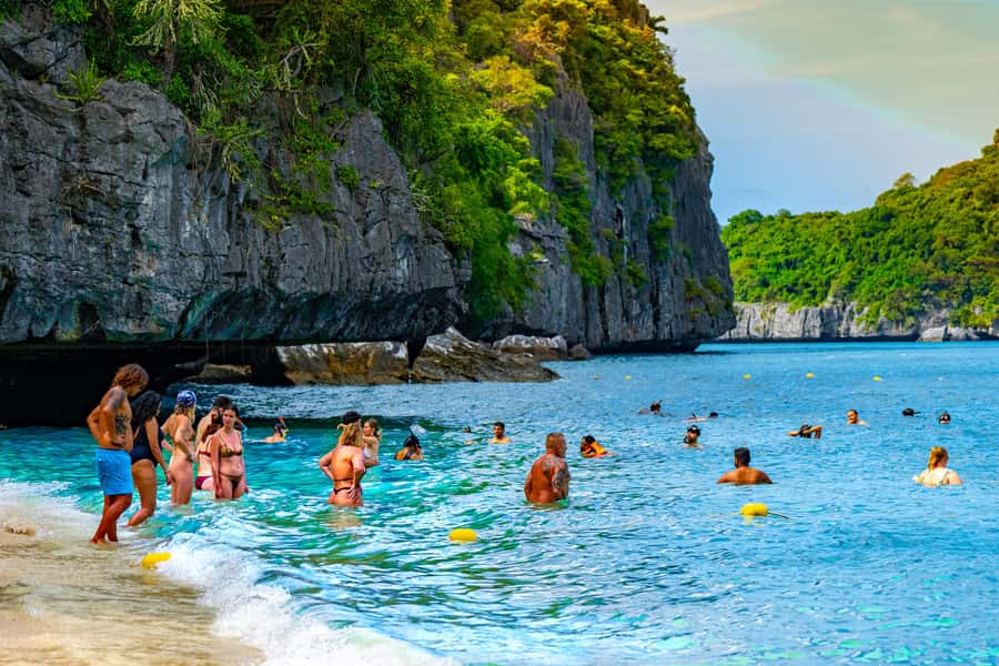 Koh Samui: Mu Ko Ang Thong Park Cruise with Kayaking Option - Staff, transfers, and the group atmosphere