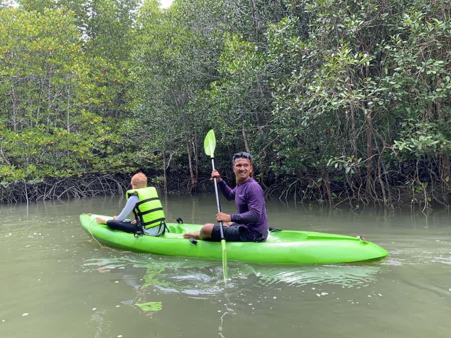 Koh Yao Yai: Klong Hia Mangrove Kayaking - Fresh coconut and lunch by the sea