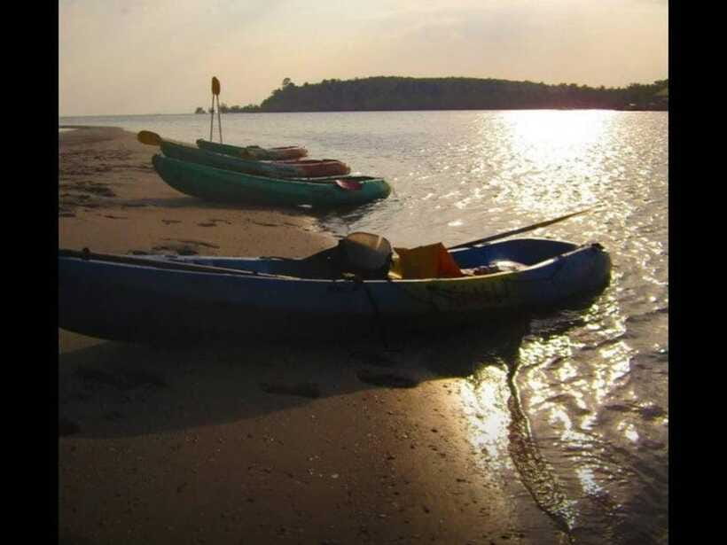 Krabi: Ao Thalane Sunset Kayak adventure (group of 10 max) - Two hours among mangroves, cliffs, and quiet waterways