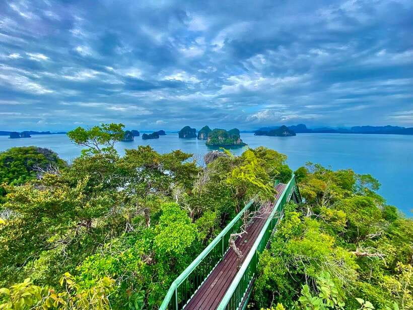 Krabi: Hong Island Longtail Boat & Kayak Tour w Buffet Lunch - Hong Lagoon and the mangrove forest