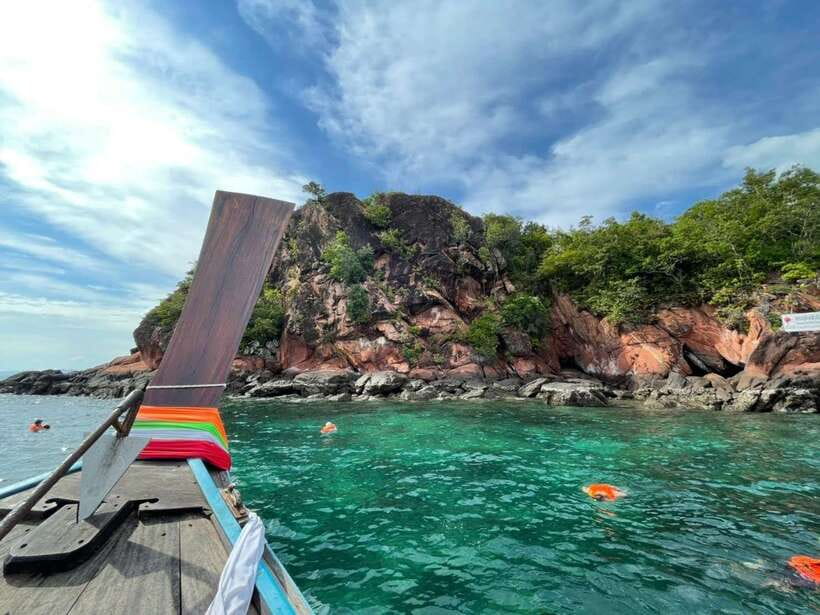 Krabi: Hong Island Longtail Boat & Kayak Tour w Buffet Lunch - Koh Daeng: a clear-water snorkeling stop
