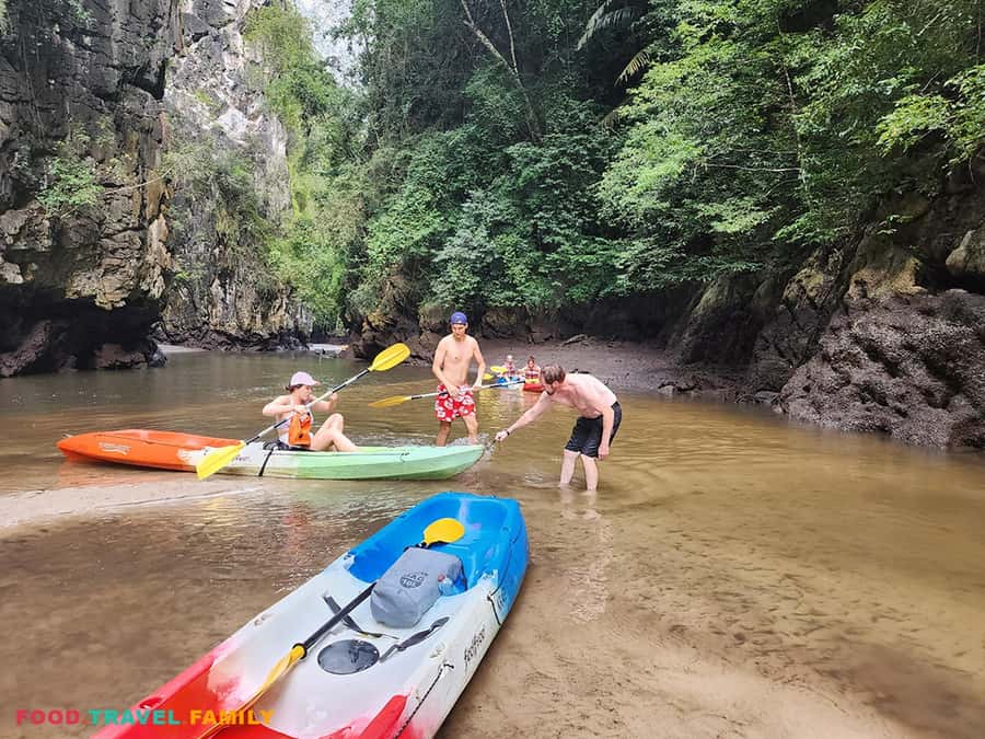Krabi: Kayaking in Ao Thalane Bay Beautiful Mangrove Forest - Paddling through the mangrove channels