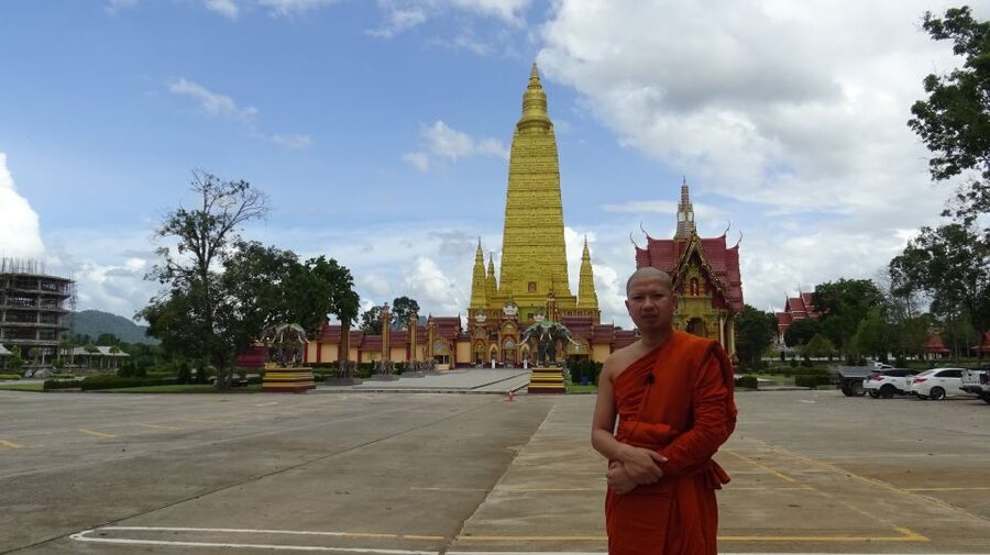 Krabi: Klang Cave, Bangtong Temple with Bor Thor Kayaking - From your hotel to the quiet Ao Luek district