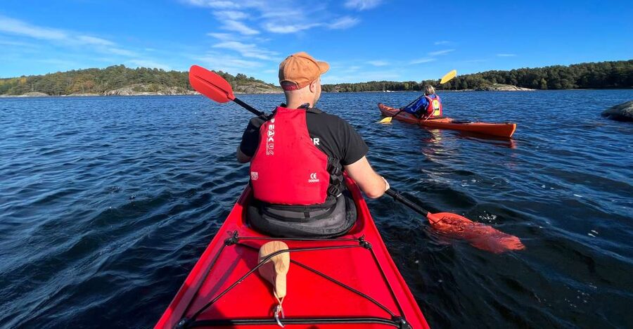 Kristiansand: Scenic Double Sea Kayak Tour around Odderoya - How strenuous is the 2.5-hour paddle?