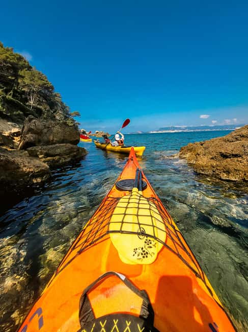 La Ciotat: Calanques National Park Guided Kayak Tour - Île Verte, the first major view