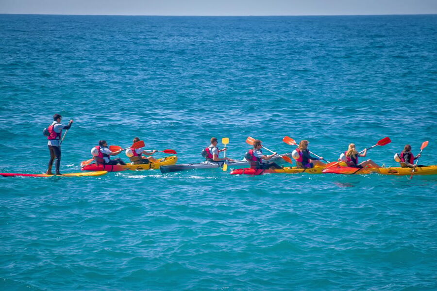 La Herradura: Kayak Tour in Cerro Gordo Natural Park - Paddling toward Cerro Gordo Natural Park