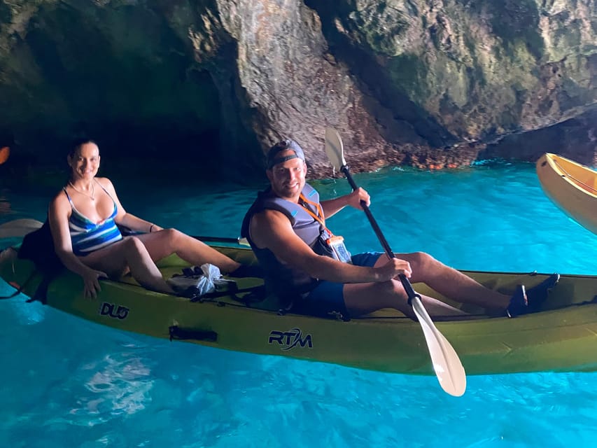 La Herradura: Maro Cliffs Kayak and Snorkeling Tour - Sea caves and quiet coves