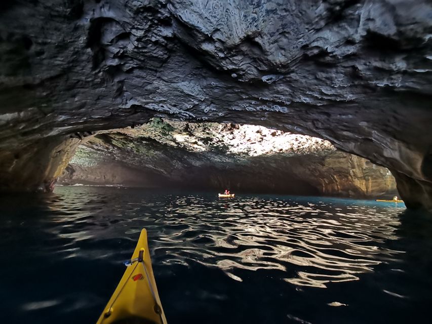 La Palma: Cueva Bonita Kayaking Tour - What the guide adds to the trip