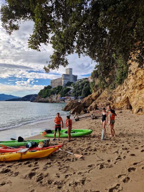 La Spezia: Sunset Kayak & Caves Tour w/ Swimming & Aperitif - Should you book the La Spezia sunset kayak tour?