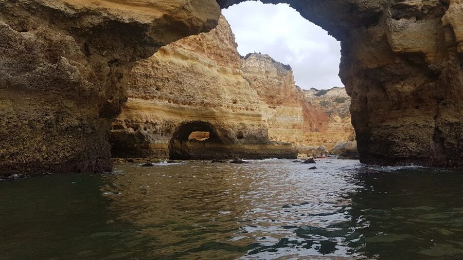 Lagoa: Benagil Caves Kayaking Tour - Why the morning timing matters