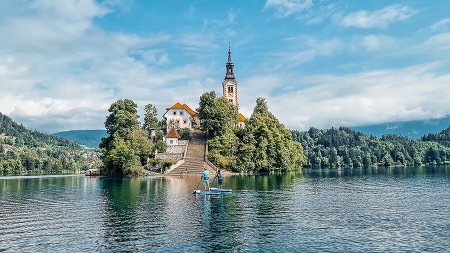 Lake Bled Stand-Up Paddle Boarding Tour - Photos and the value of hands-free memories