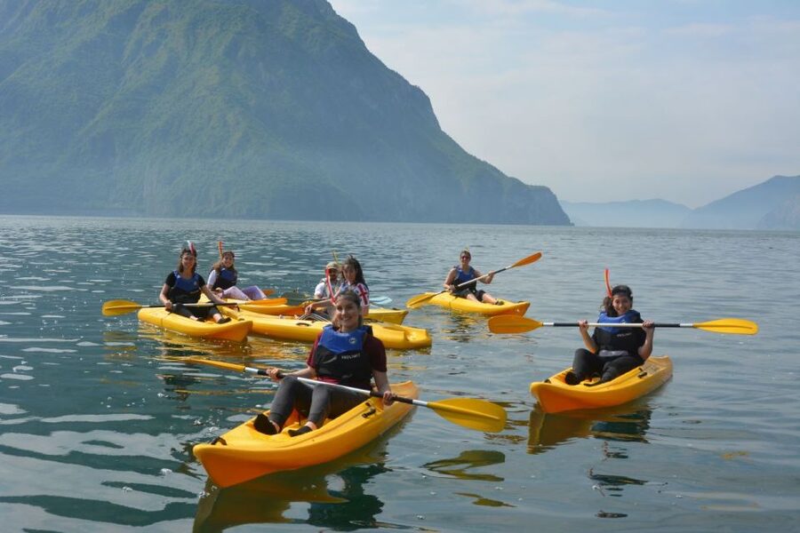 Lake Iseo: Baia del Bogn Kayak Tour - Paddling away from shore