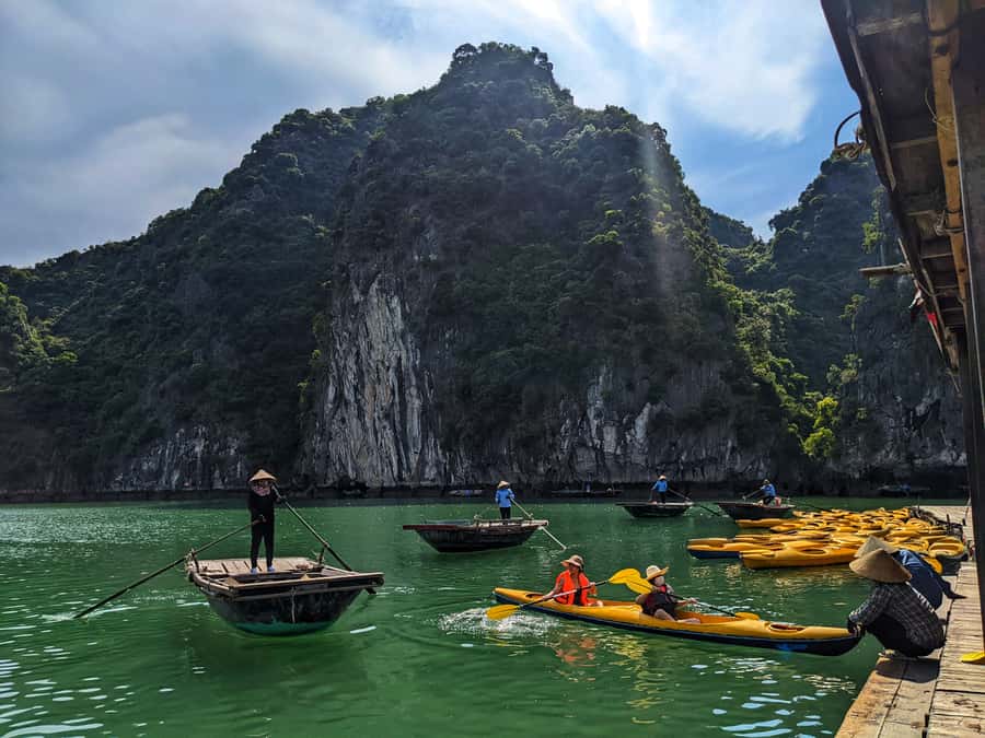 Lan Ha bay cruise and kayak (small group guaranteed) - Cai Beo Fishing Village and the first karst towers