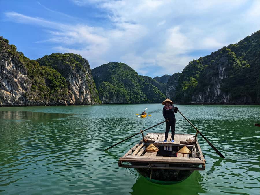 Lan Ha bay cruise and kayak (small group guaranteed) - Ba Trai Dao Beach and the afternoon swim
