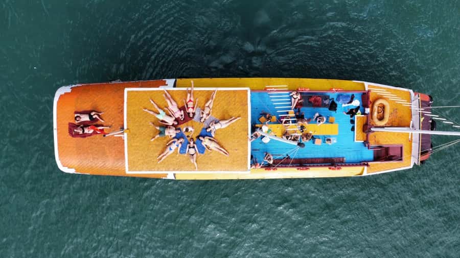 Lan Ha Bay - Kayaking 1 Day on cruise - Key points at a glance