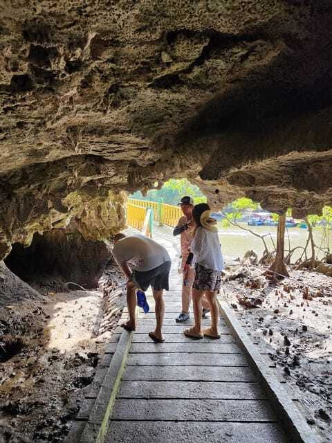 Langkawi : Kilim Mangrove Boat & Fun Kayak Tour with Lunch - Kayaking through the narrow mangrove channels