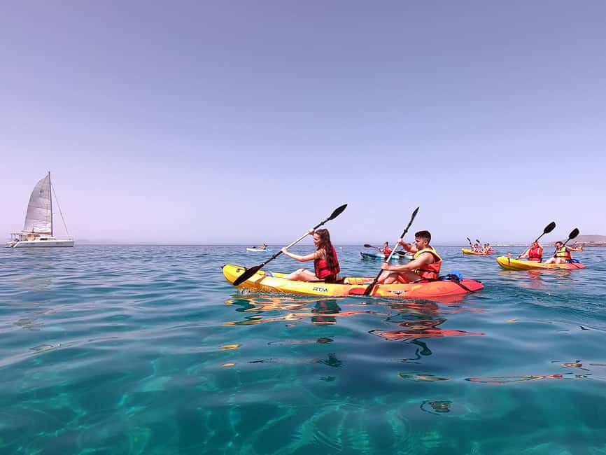 Lanzarote: Kayak and Snorkeling at Papagayo Beach - The first hour on the water