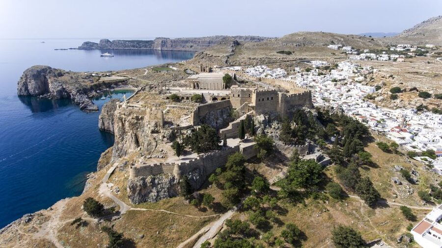 Lindos: Sea Kayaking & Acropolis of Lindos Tour with Lunch - Walking through Lindos to the Acropolis