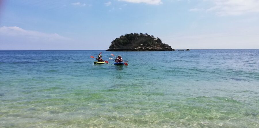 Lisbon: Full-Day Arrabida Kayak Tour with Picnic - Paddling toward Galapos and Galapinhos