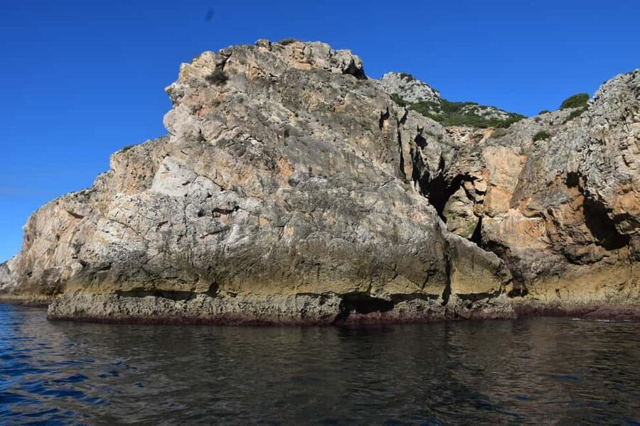 Lisbon: Sesimbra Kayak Discovery Experience - What to bring for a wet half-day