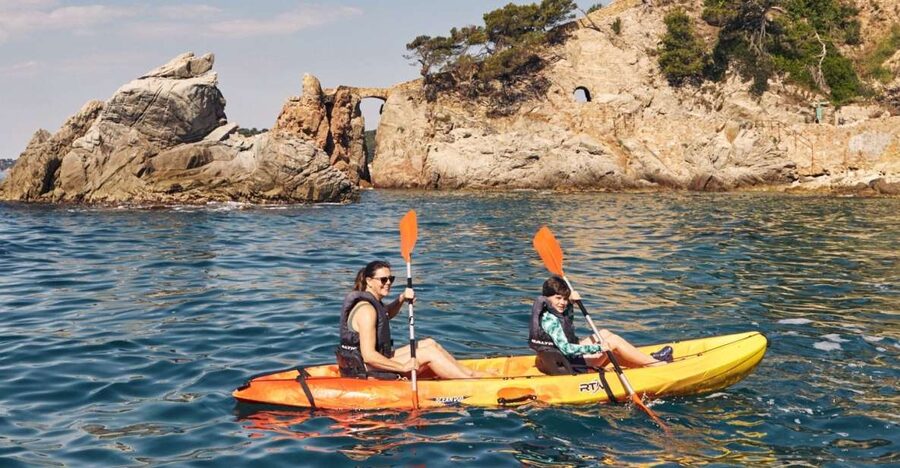 Lloret de Mar: Costa Brava Kayak Tour and Swimming - Starting on Fenals Beach with a short safety lesson